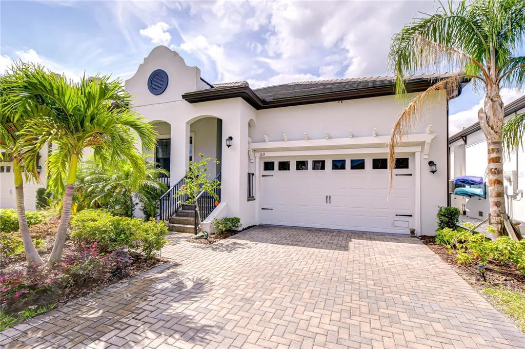 1015 SEAGRAPE DRIVE RUSKIN, FL 33570