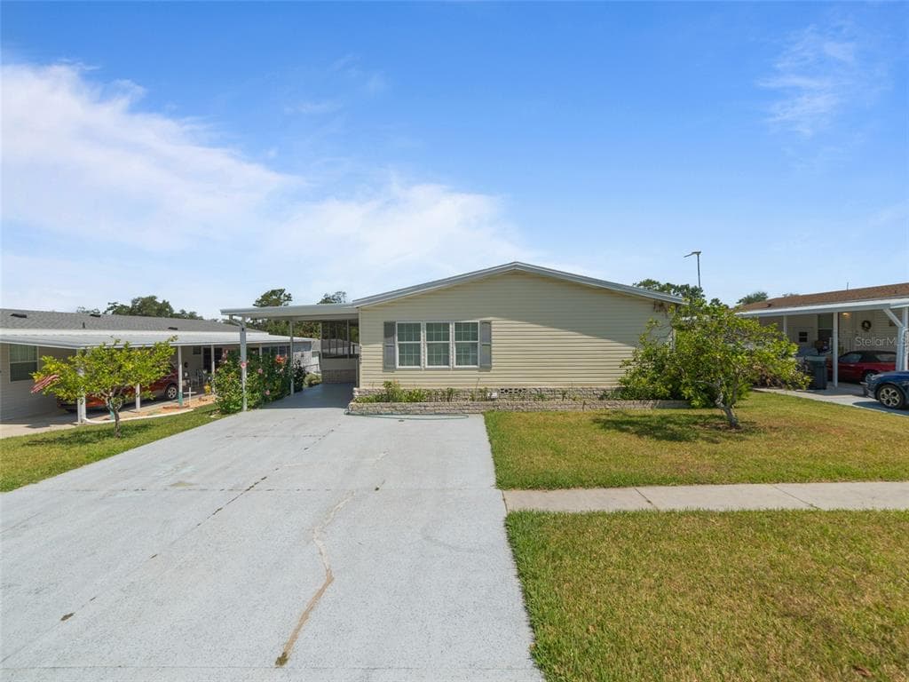 37639 NEWPORT DRIVE ZEPHYRHILLS, FL 33542