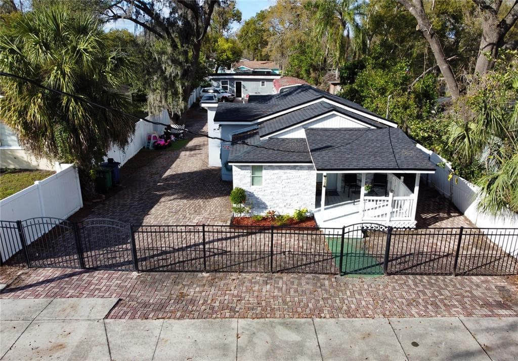 1706 E ANNIE STREET TAMPA, FL 33612