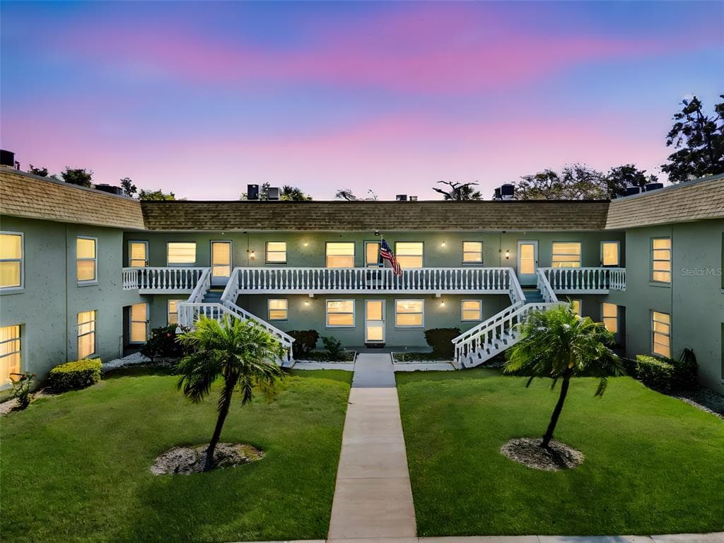1250 S PINELLAS AVENUE UNIT 405 TARPON SPRINGS, FL 34689