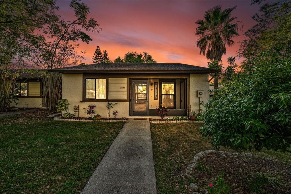 2945 GROVEWOOD BOULEVARD UNIT D PALM HARBOR, FL 34683