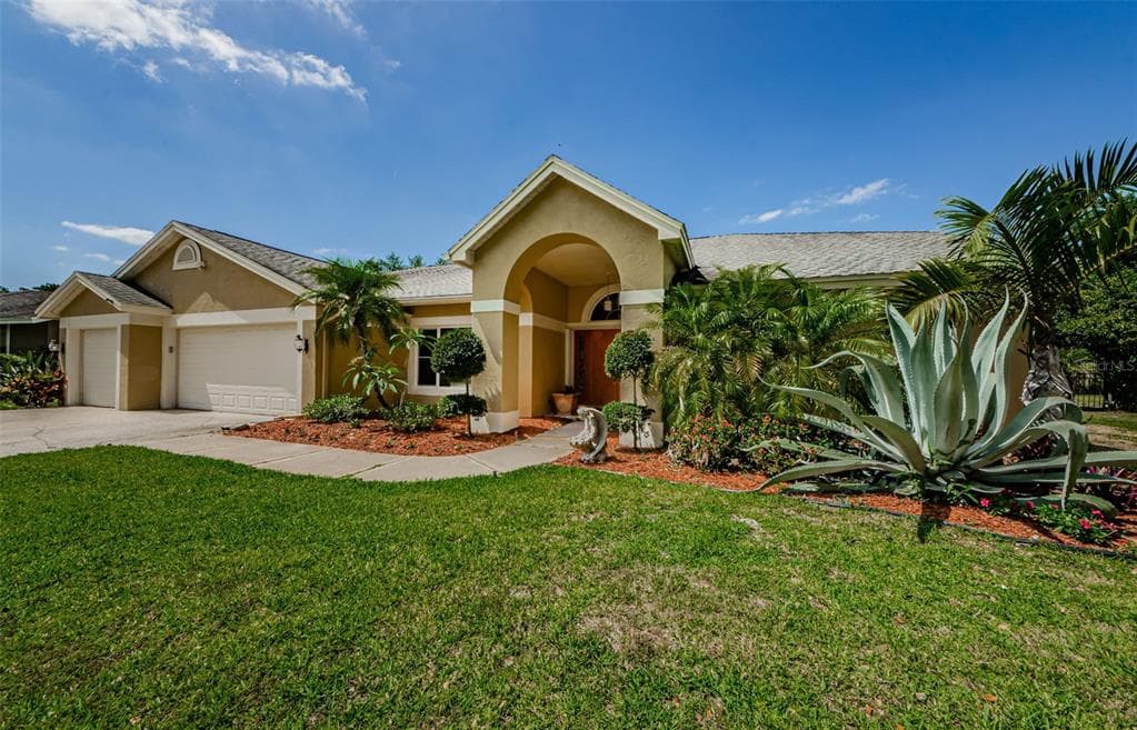 4452 BARDSDALE DRIVE PALM HARBOR, FL 34685