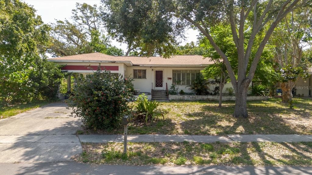 111 ORANGEVIEW AVENUE