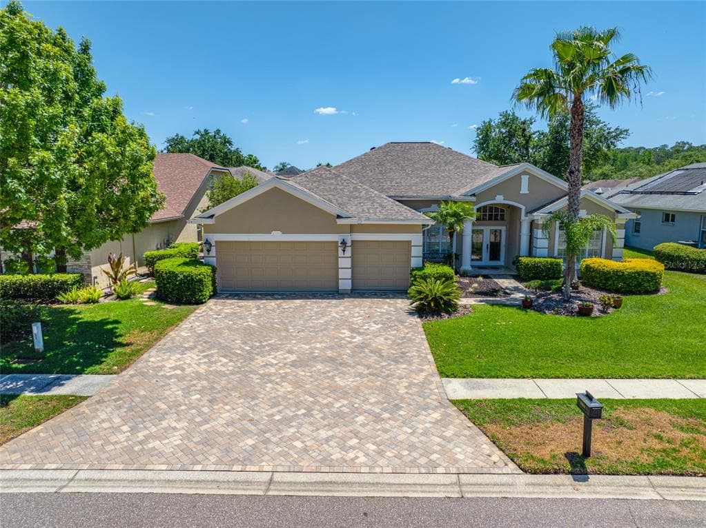 6104 COGNAC CIRCLE