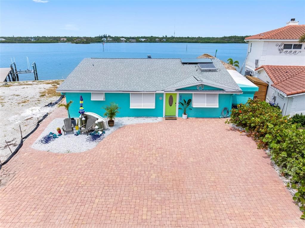 326 176TH AVENUE CIRCLE REDINGTON SHORES, FL 33708