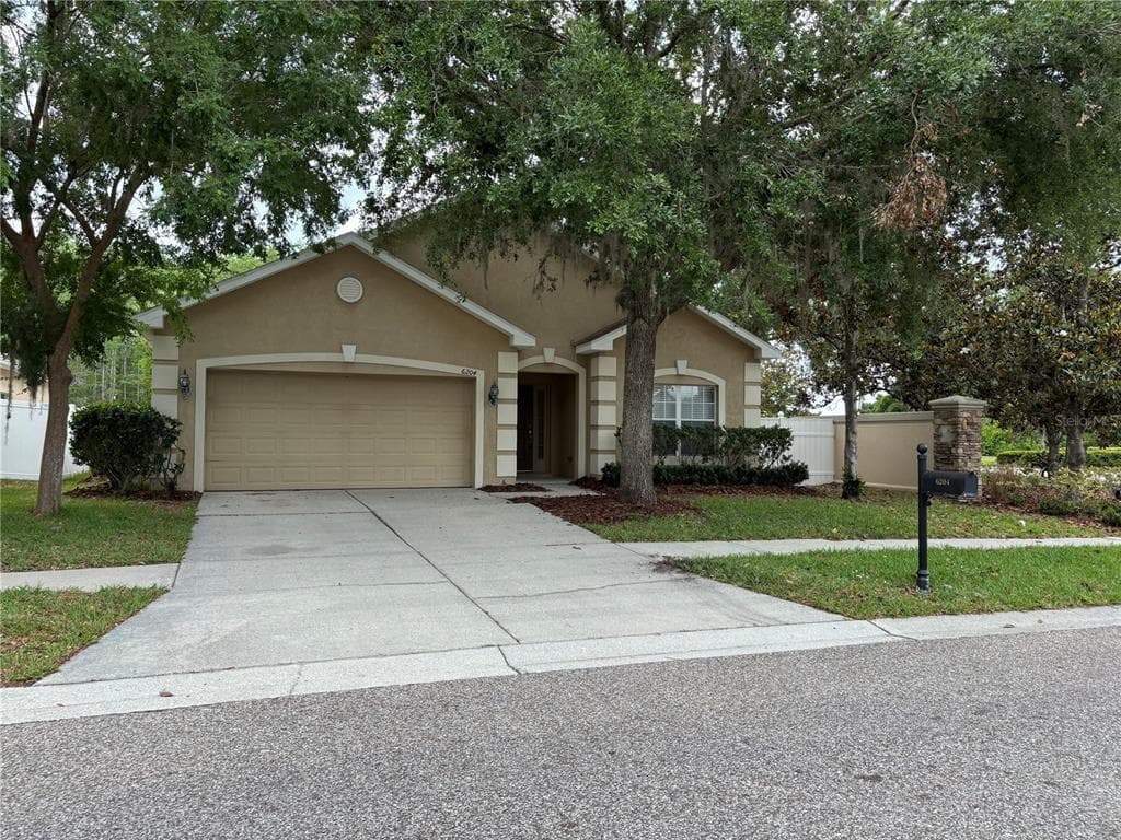 6204 DAINTY BESS COURT LAND O LAKES, FL 34639
