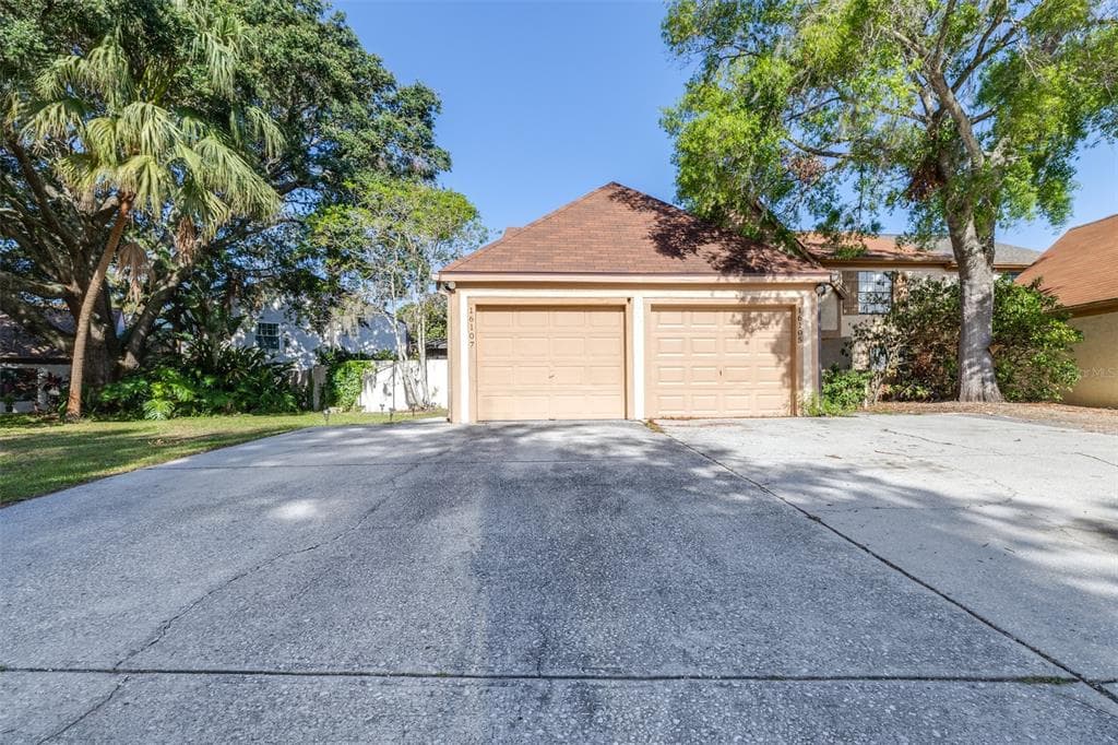 16107 DAWNVIEW DRIVE TAMPA, FL 33624
