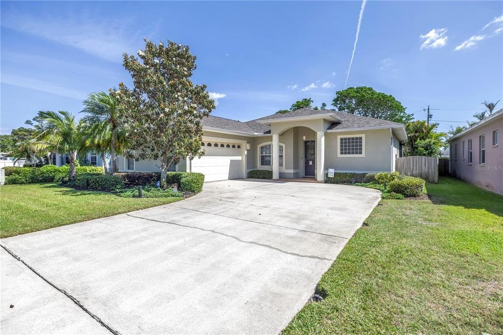7842 40TH TERRACE N ST PETERSBURG, FL 33709