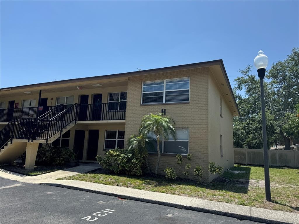 2501 HARN BOULEVARD UNIT H20 CLEARWATER, FL 33764