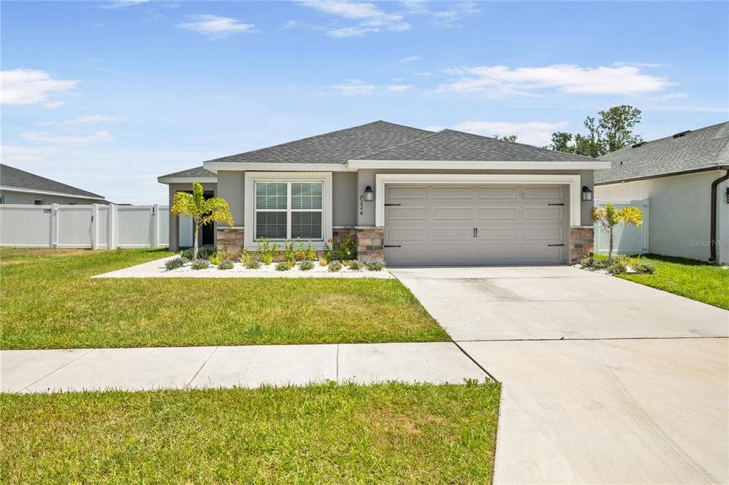 7224 TWISTING PINES LOOP ZEPHYRHILLS, FL 33541