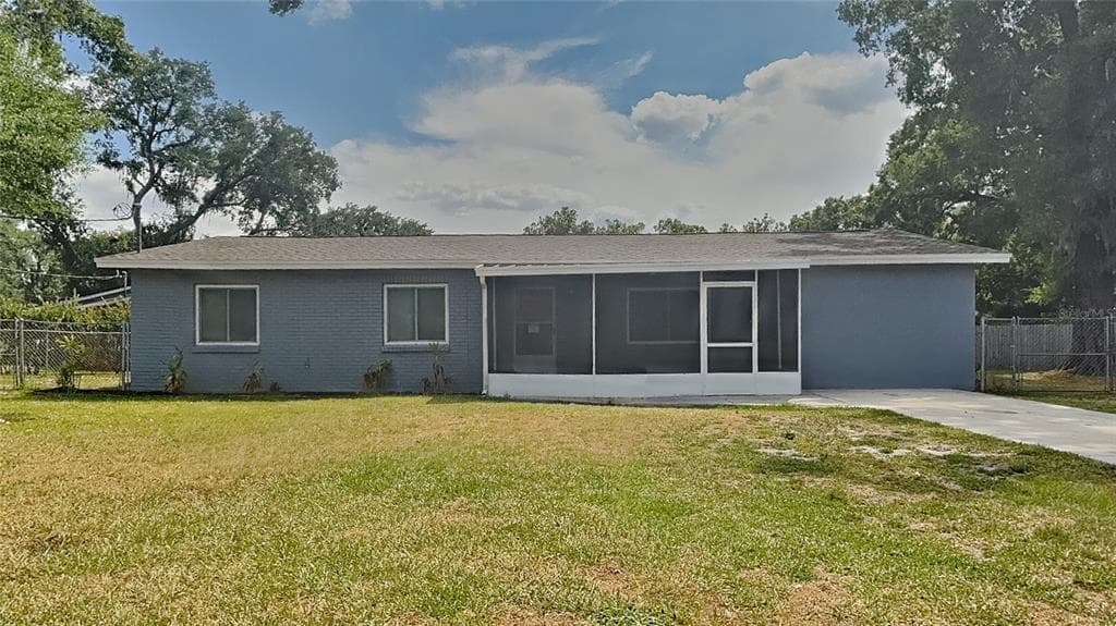 2105 OAKVIEW LANE PLANT CITY, FL 33566