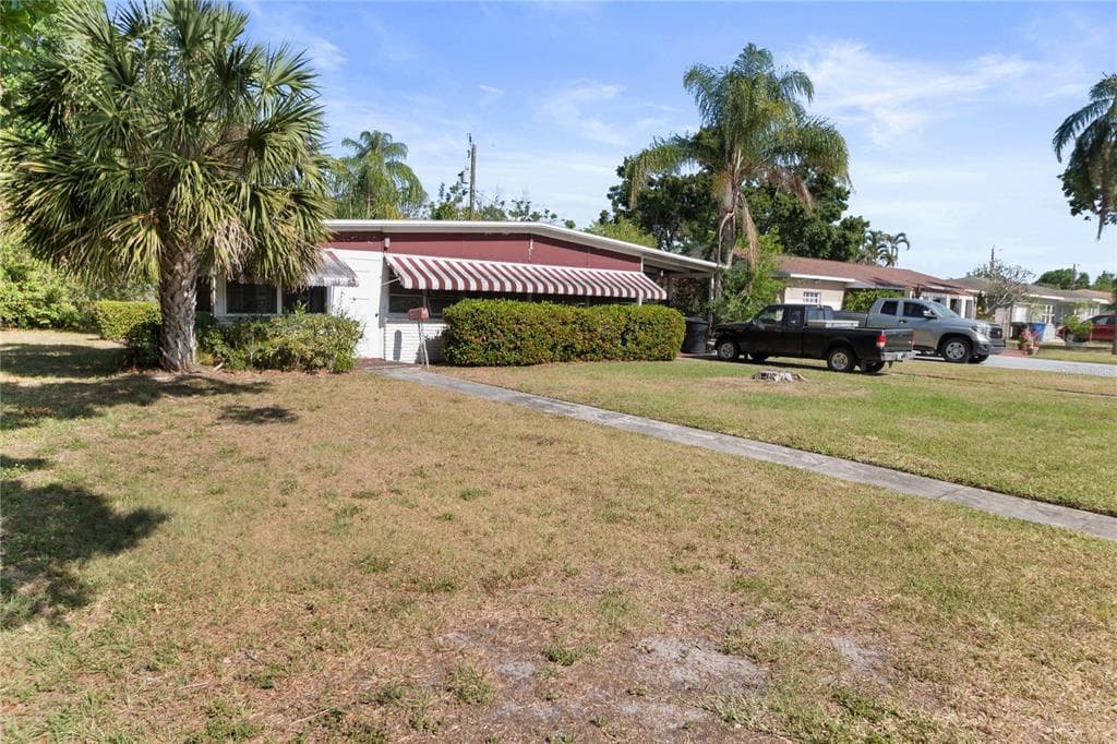 6427 15TH STREET N ST PETERSBURG, FL 33702