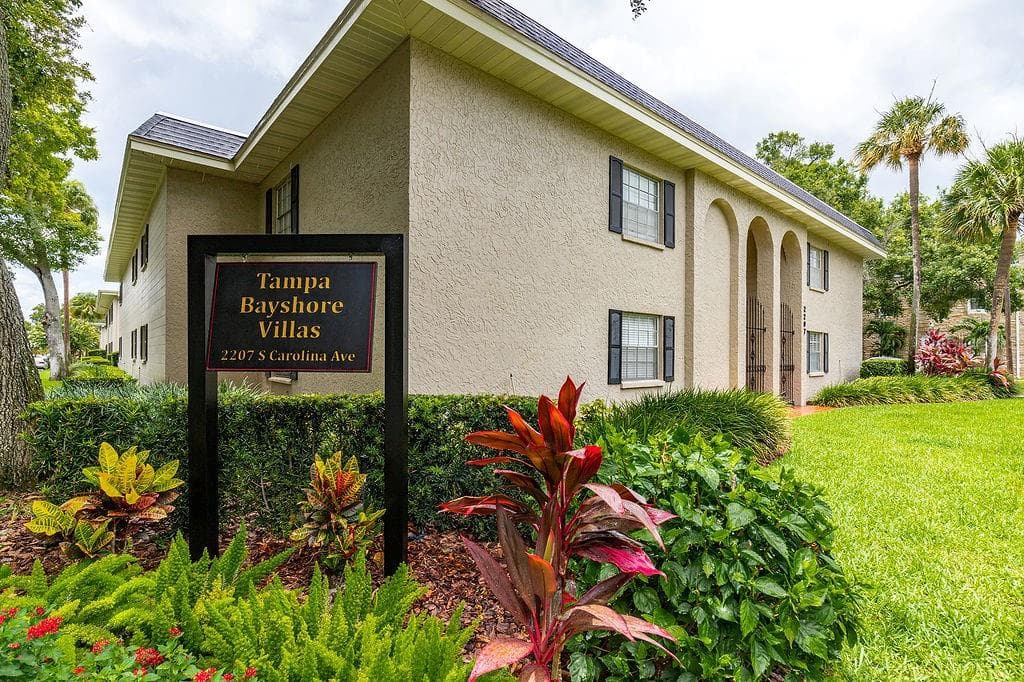 2207 S CAROLINA AVENUE UNIT 18 TAMPA, FL 33629