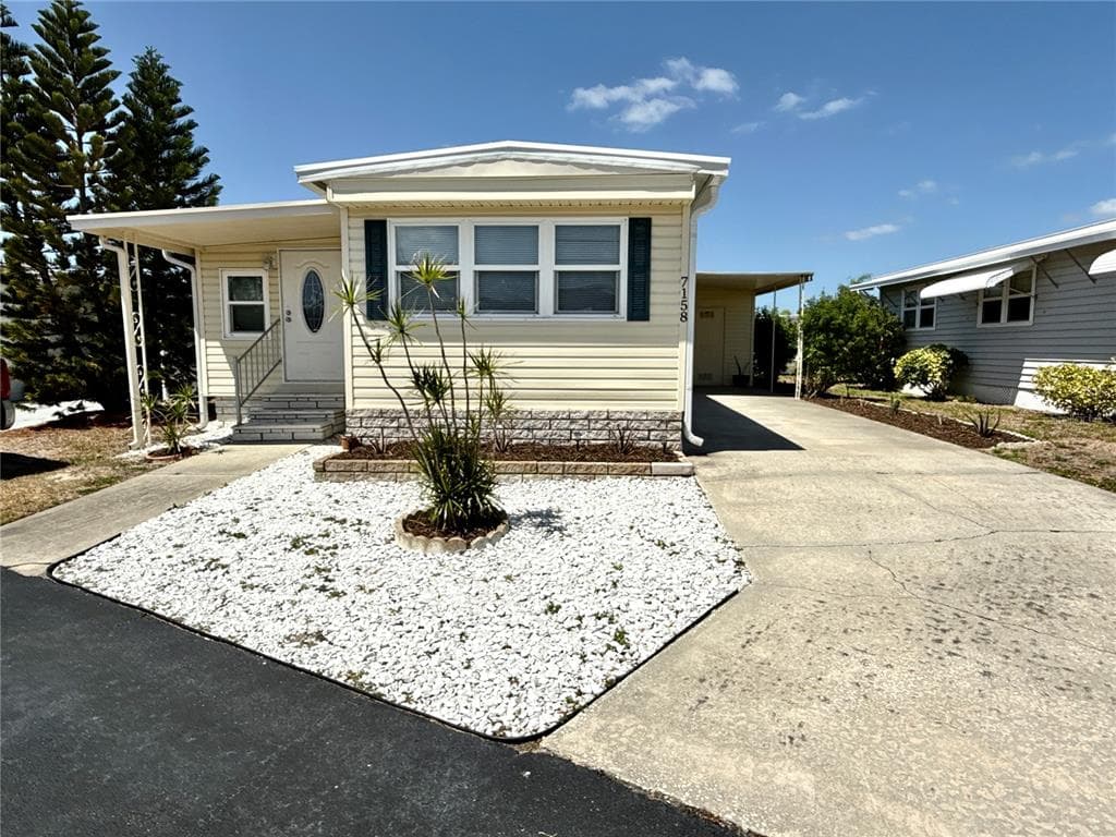 7158 MOUNT BRISTOL BOULEVARD NE UNIT 456 ST PETERSBURG, FL 33702