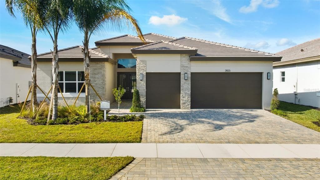 3923 CORSICA PLACE WESLEY CHAPEL, FL 33543