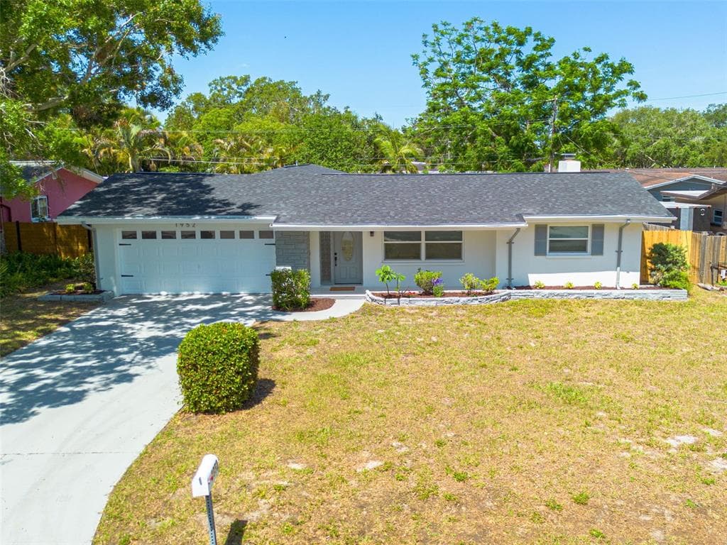 1952 ALGONQUIN DRIVE CLEARWATER, FL 33755