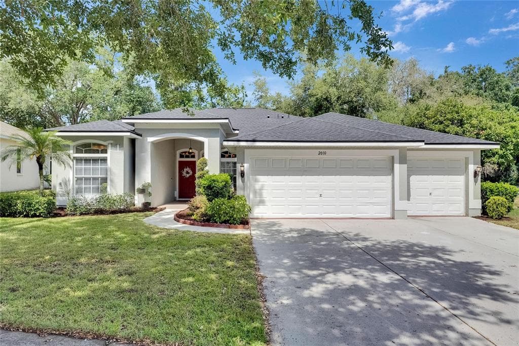 2010 RUTHERFORD DRIVE DOVER, FL 33527