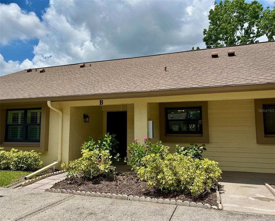 2567 OAKLEAF LANE UNIT 41B CLEARWATER, FL 33763