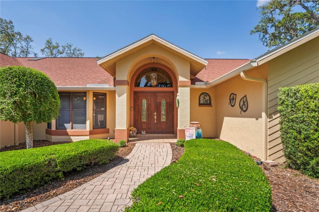 7353 DOGWOOD CRESCENT