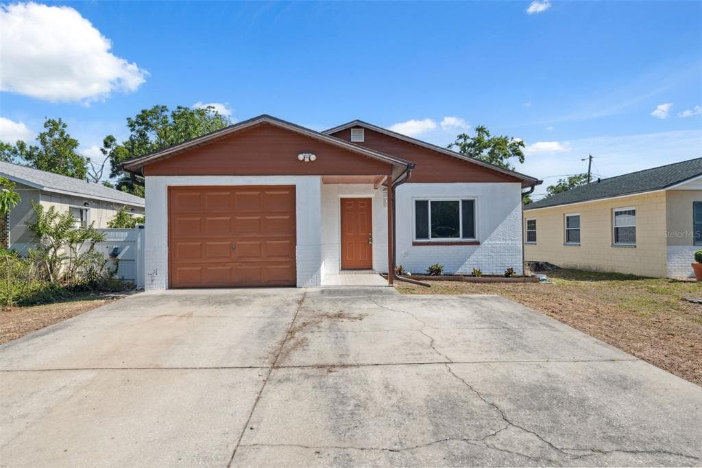 4935 42ND PLACE N ST PETERSBURG, FL 33709