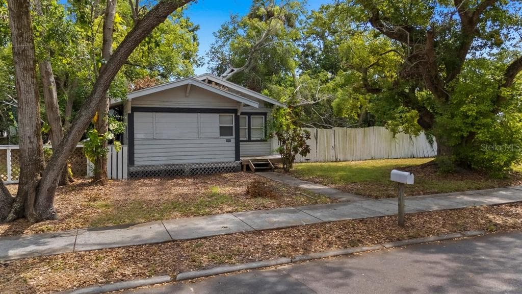 1007 JONES STREET CLEARWATER, FL 33755