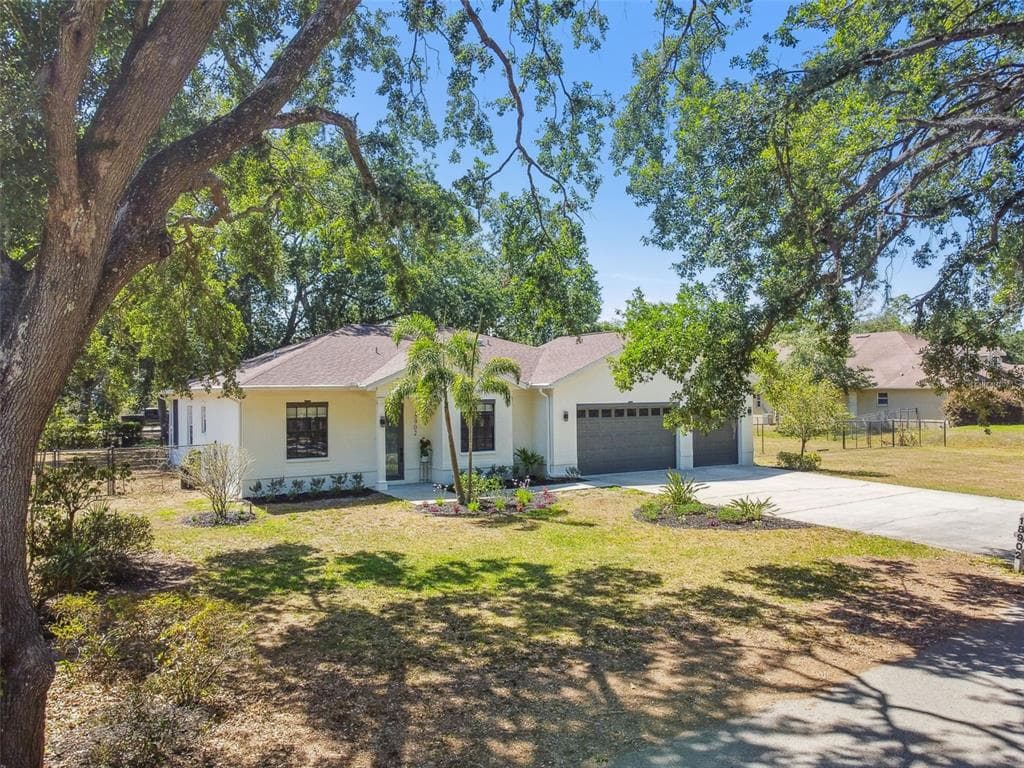 18902 SPRING HOLLOW DRIVE