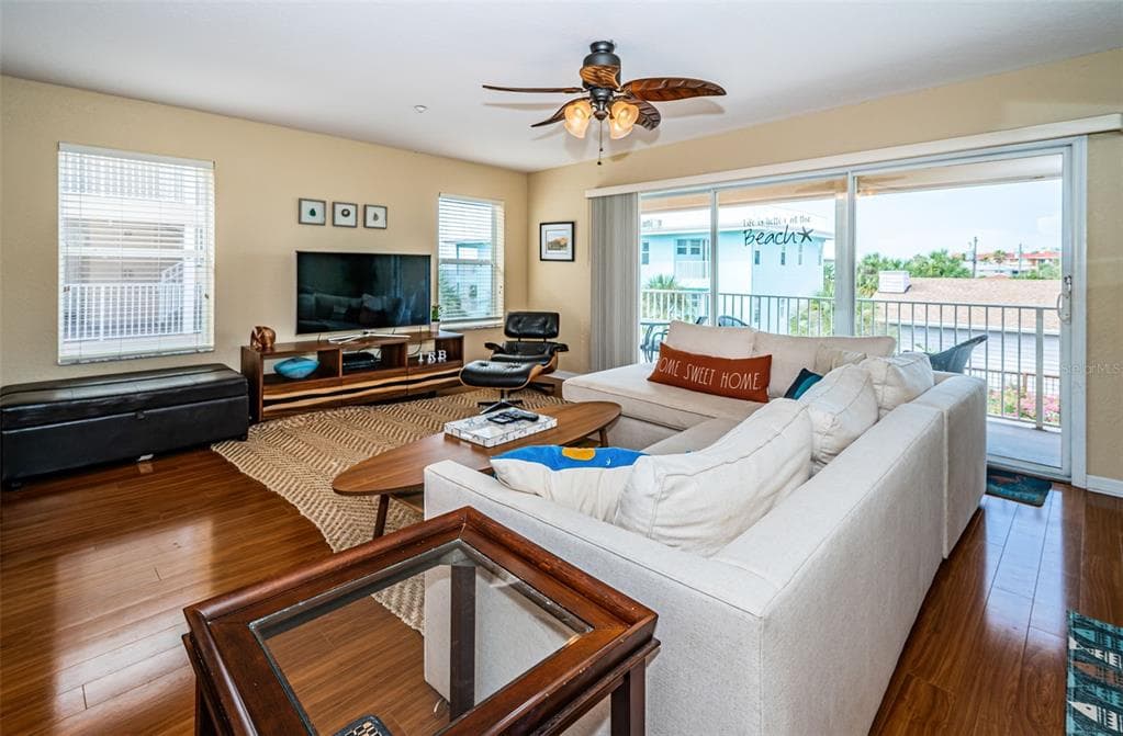 1912 GULF BOULEVARD UNIT 305 INDIAN ROCKS BEACH, FL 33785