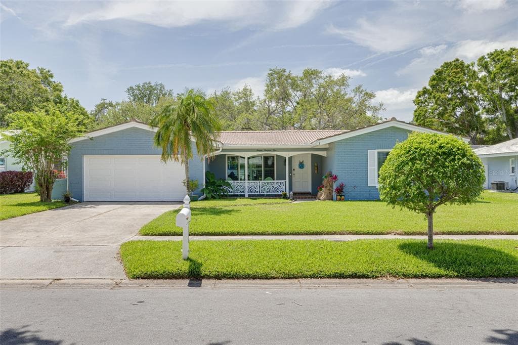 1101 MCLEAN STREET DUNEDIN, FL 34698