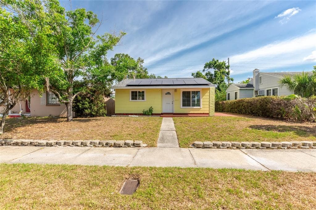 4517 2ND AVENUE S ST PETERSBURG, FL 33711