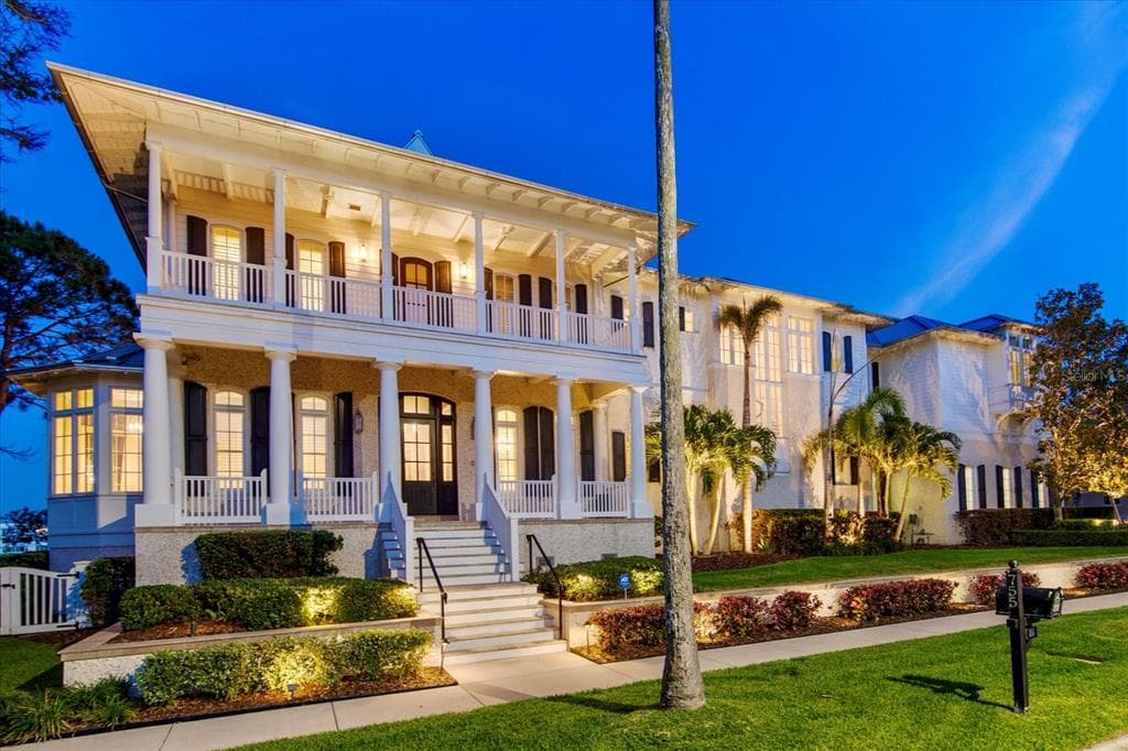 755 BAY ESPLANADE
