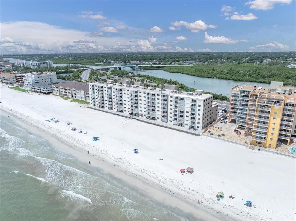18650 GULF BOULEVARD UNIT 203