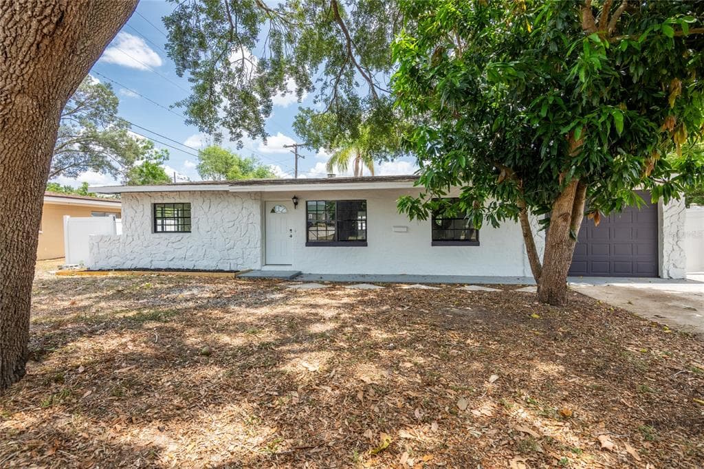 202 CRANBERRY LANE BRANDON, FL 33510