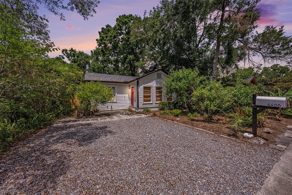4406 N OLA AVENUE TAMPA, FL 33603