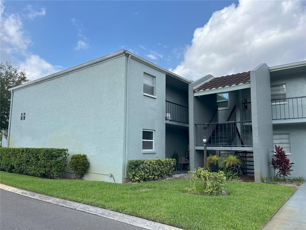 2868 SOMERSET PARK DRIVE UNIT 103