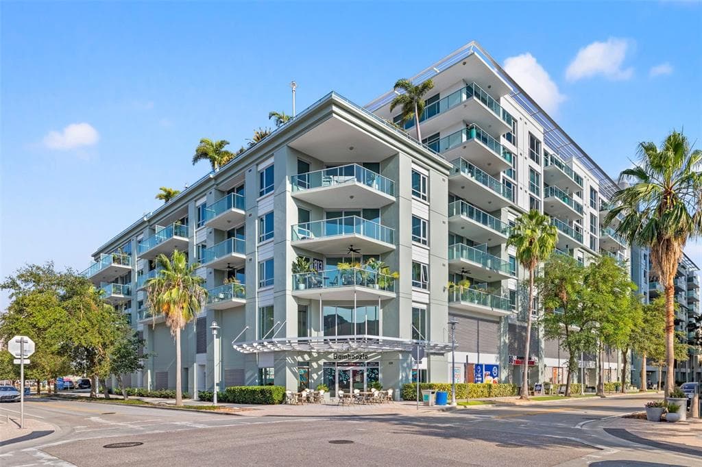 111 N 12TH STREET UNIT 1305 TAMPA, FL 33602