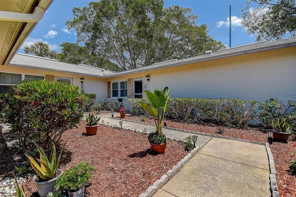 3122 37TH LANE S UNIT C ST PETERSBURG, FL 33711