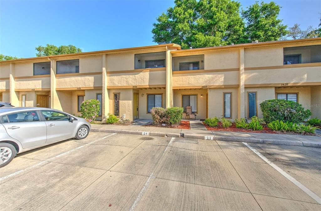 1424 HIGHLAND RIDGE CIRCLE BRANDON, FL 33510