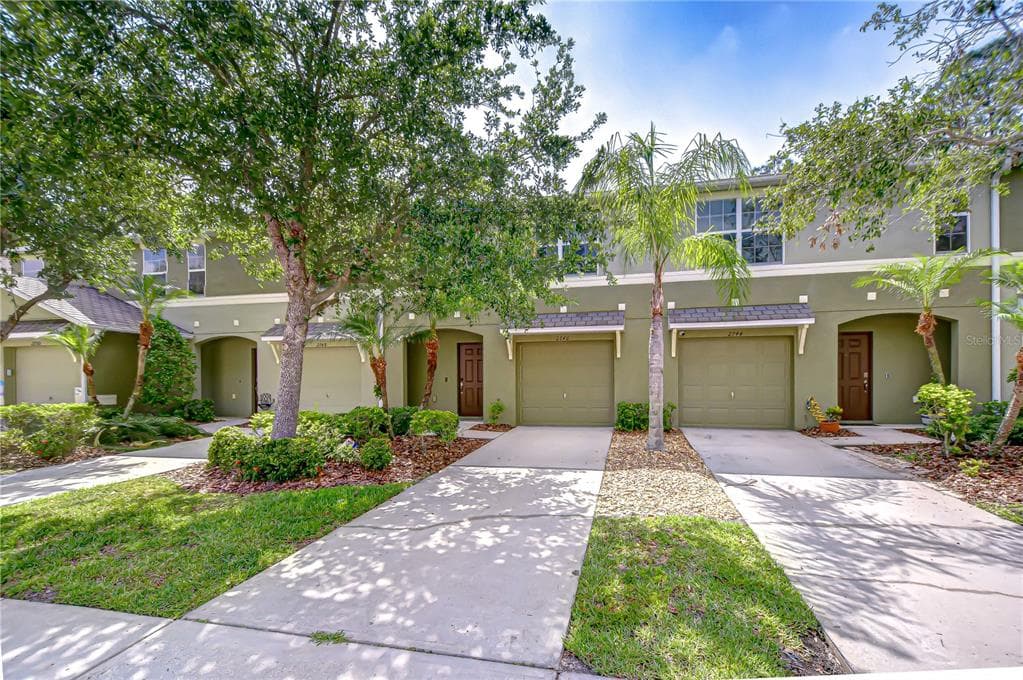 2746 BIRCHCREEK DRIVE WESLEY CHAPEL, FL 33544