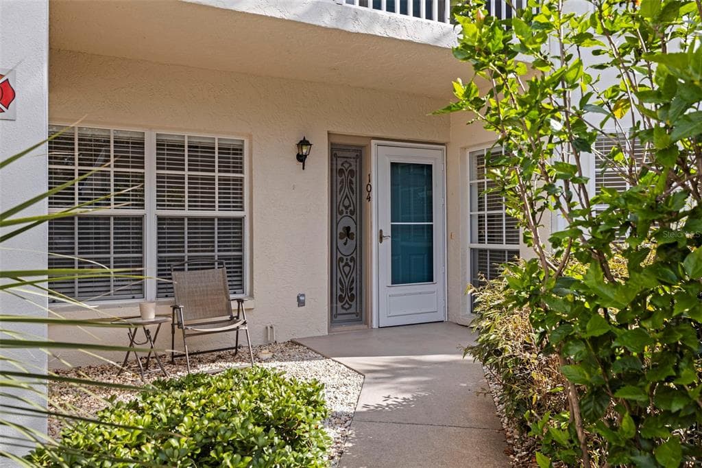402 LAUREL LAKE DRIVE UNIT 104 VENICE, FL 34292