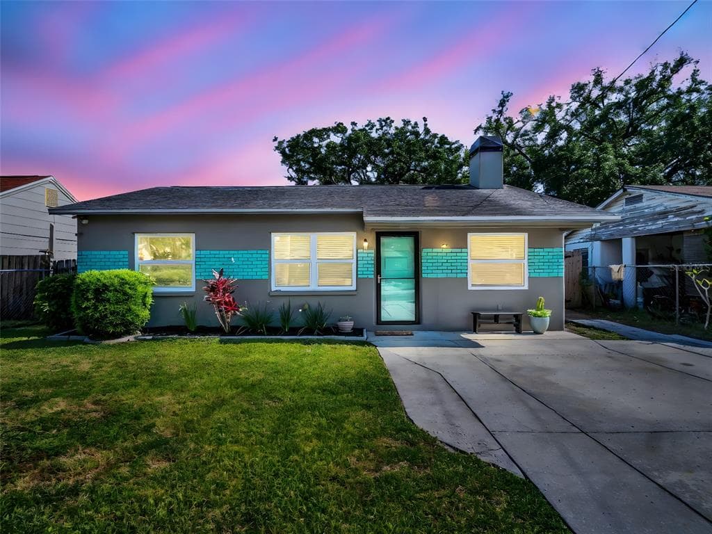37 W BOYER STREET TARPON SPRINGS, FL 34689