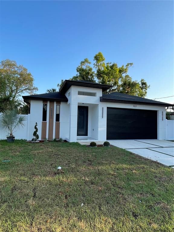 907 E OKALOOSA AVENUE
