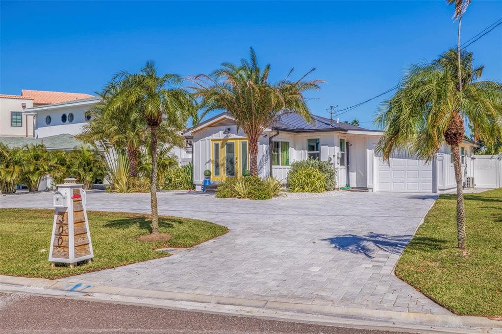 300 10TH AVENUE INDIAN ROCKS BEACH, FL 33785