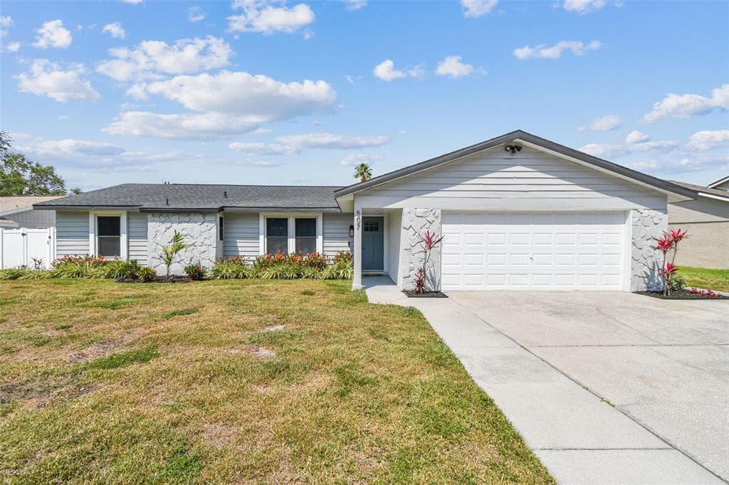 507 HAMMOCK DRIVE PALM HARBOR, FL 34683