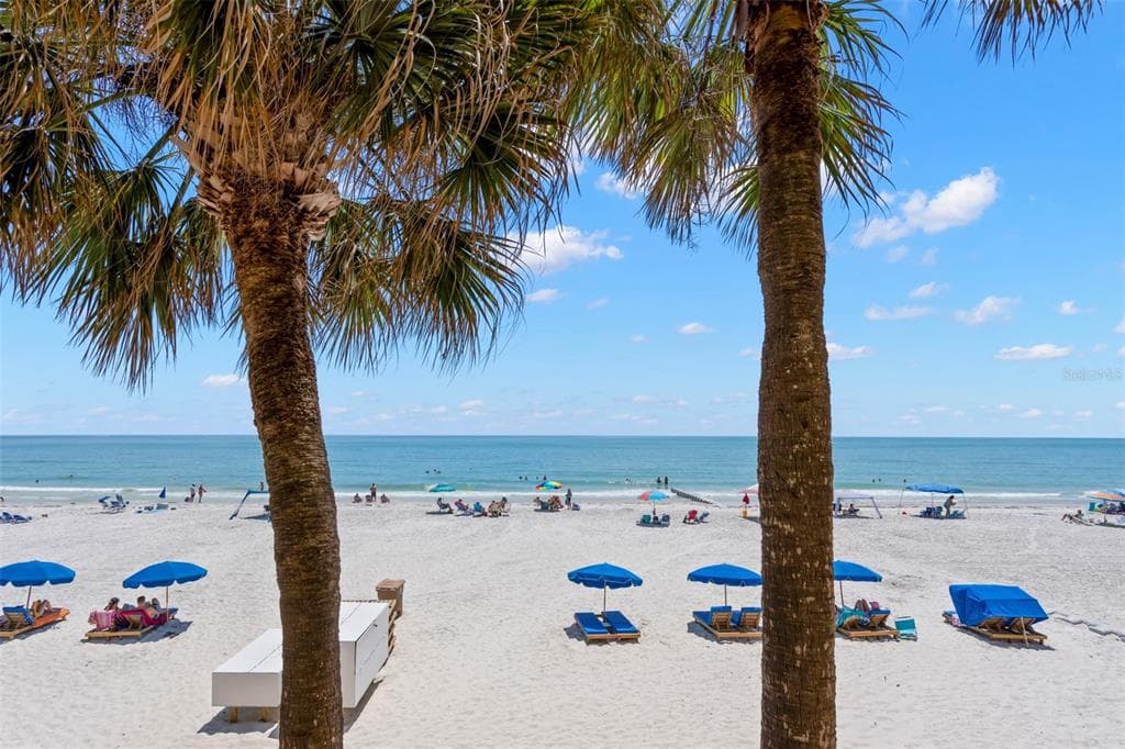 14710 GULF BOULEVARD UNIT 101 MADEIRA BEACH, FL 33708