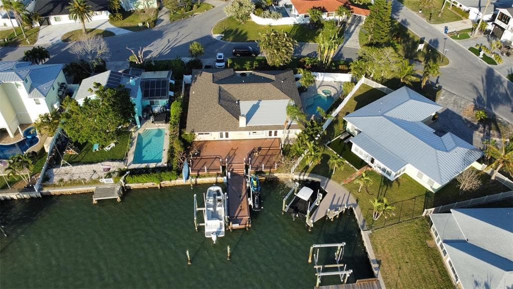 17310 ROSA LEE WAY NORTH REDINGTON BEACH, FL 33708
