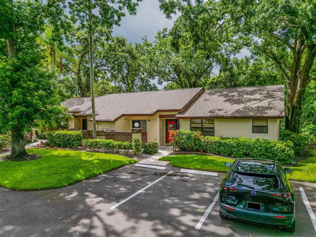 2910 STAR APPLE COURT