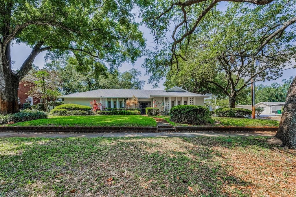 3416 W MORRISON AVENUE TAMPA, FL 33629