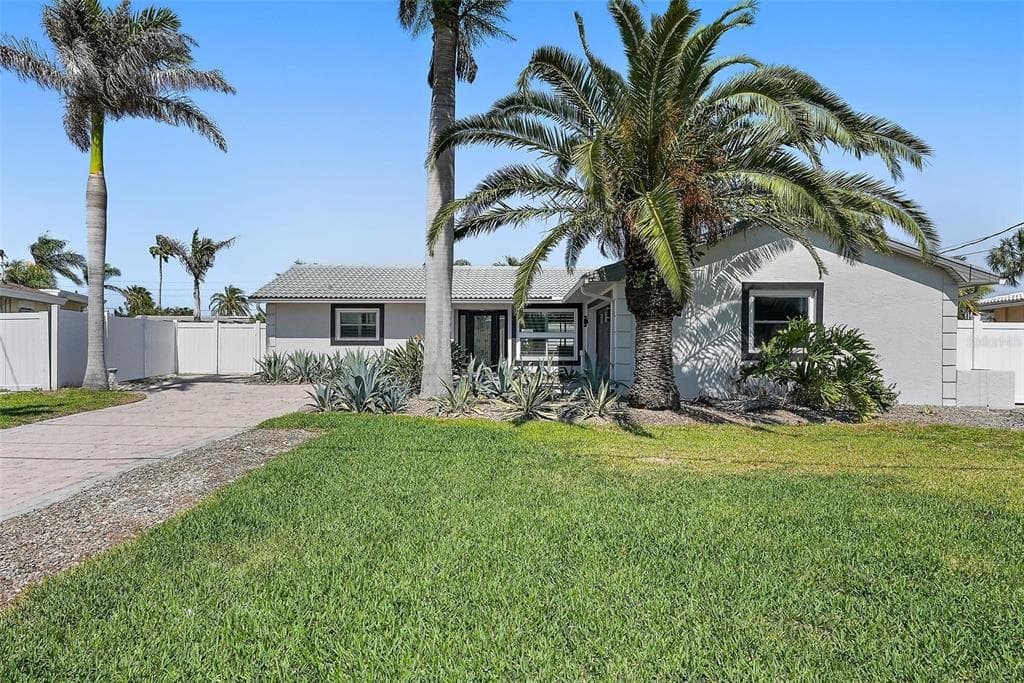 3755 BELLE VISTA DRIVE E ST PETE BEACH, FL 33706