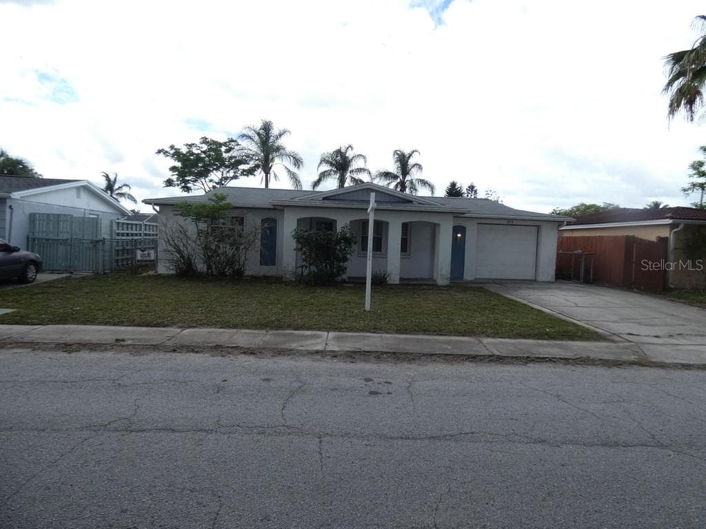 3214 PINON DRIVE HOLIDAY, FL 34691