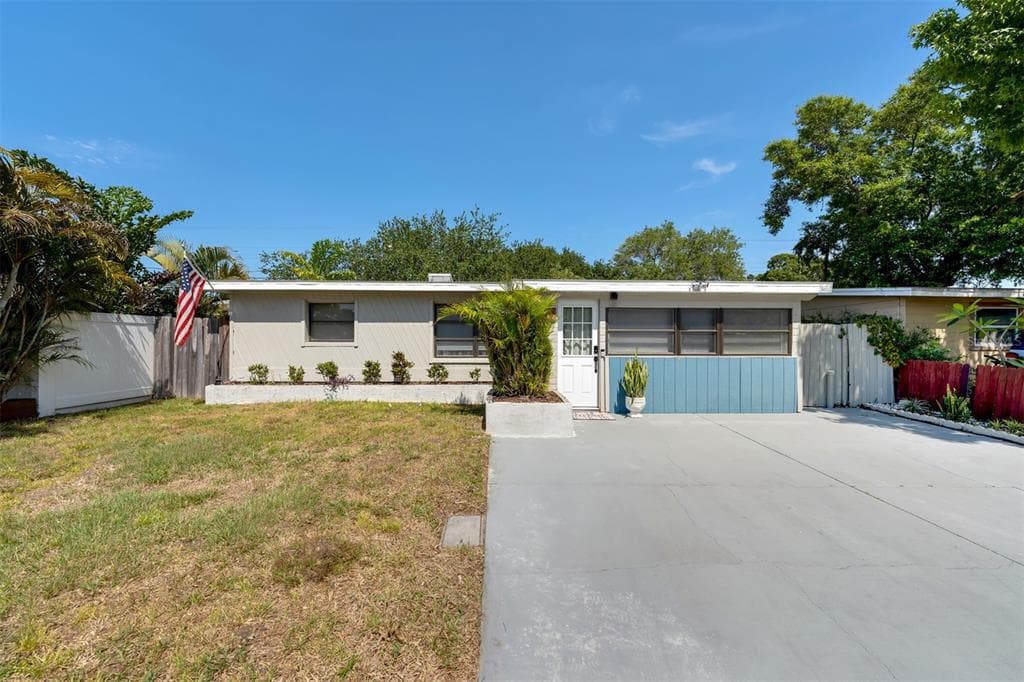 11919 102ND STREET LARGO, FL 33773